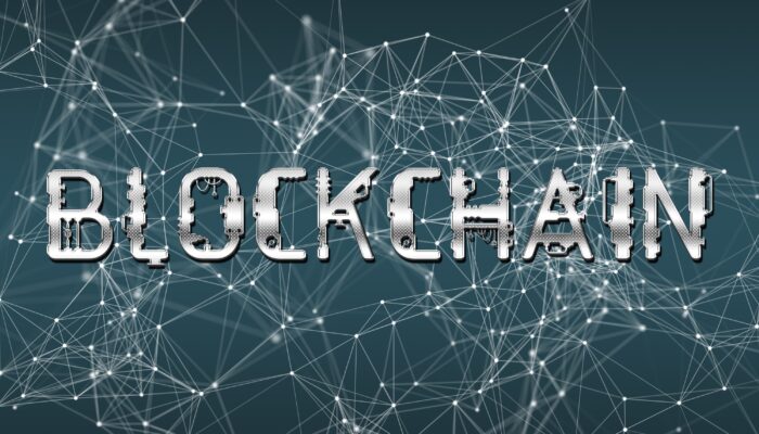 rávní schéma tokenizace nemovitosti znázorňující propojení nemovitosti, společnosti SPV, digitálních tokenů a investorů v rámci regulatorního prostředí MiCA.
